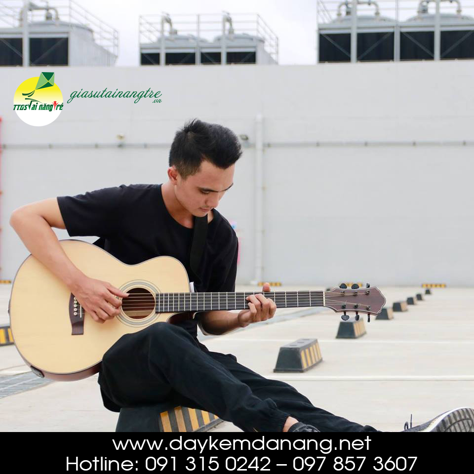 Dạy kèm môn guitar tại nhà